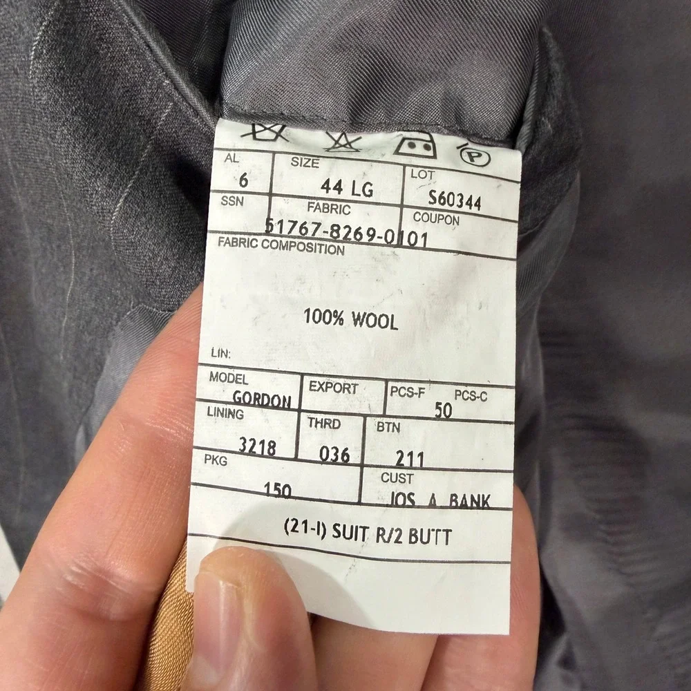 Jos A Bank Mens 44L Suit Signature Collection Gray Pinstripe Wool 2-Button 40x32